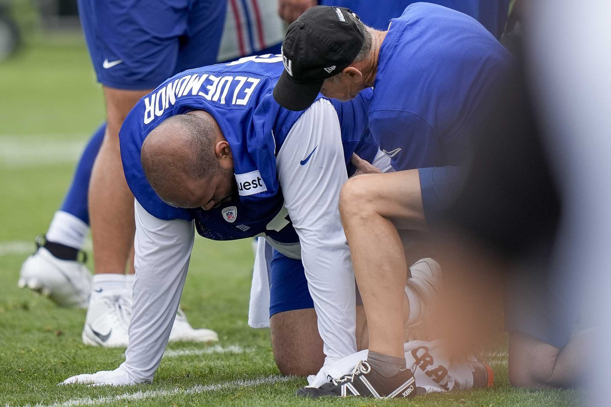 Giants' Jermaine Eluemunor is OK after collision with Dexter Lawrence in first camp practice