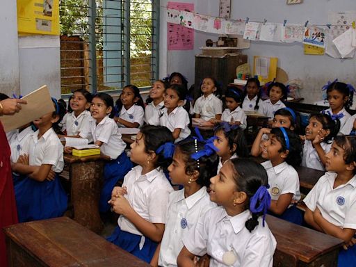 Class 1 ‘Kerala Padavali’ textbooks to have Malayalam letters, introduction to constitution