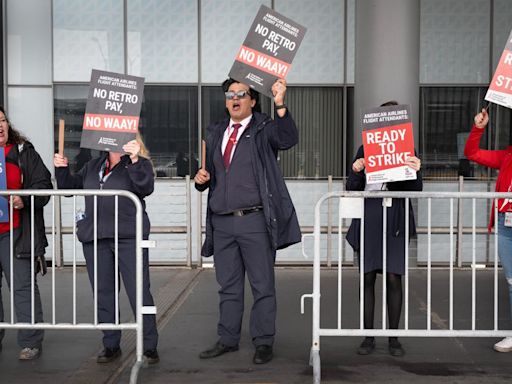 American Airlines flight attendants reject 17% raise, edge closer to strike