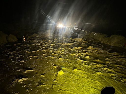 快訊／大雨+地震連擊！花蓮台9線164.5k「土石淹沒路面」 雙向阻斷