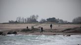“Tsunami blanco” en las playas de Francia: qué hay detrás del hallazgo de toneladas de cocaína proveniente de América del Sur