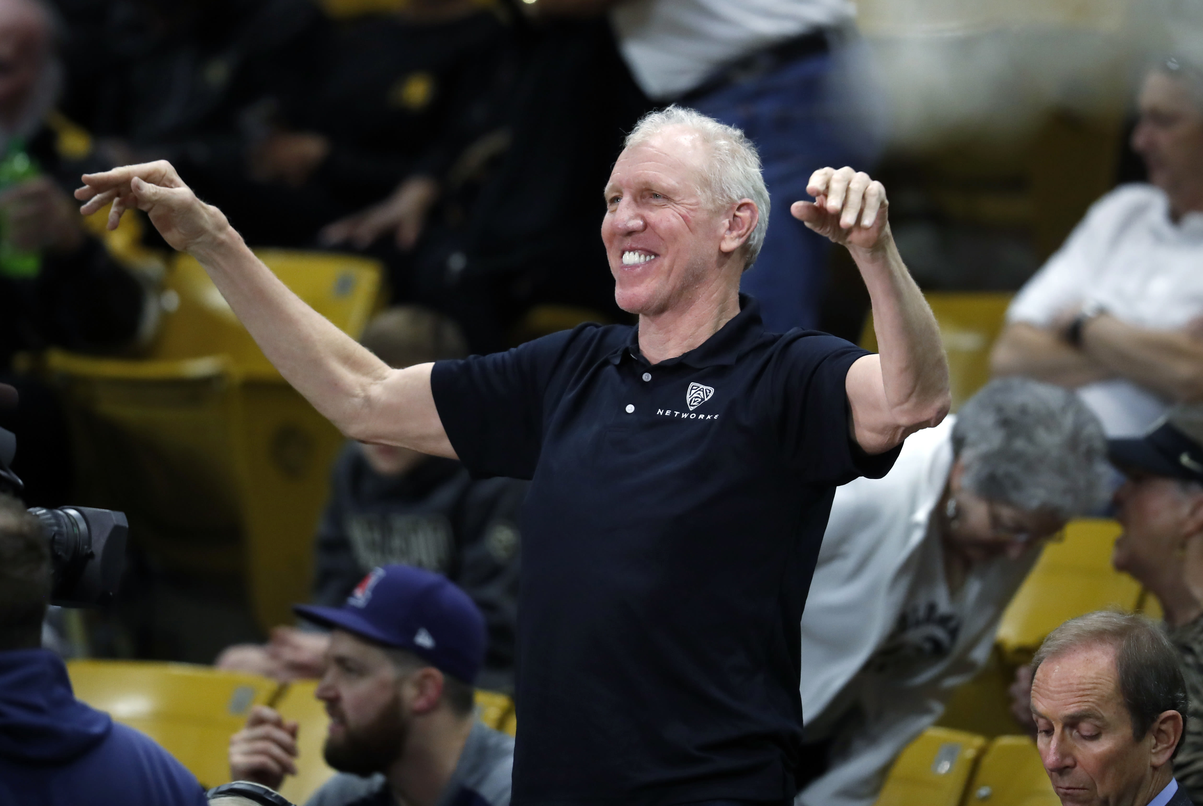 Bill Walton, UCLA legend, NBA star and Pac-12 advocate, dies at age 71