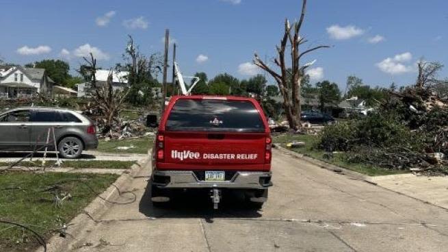 Hy-Vee Springs into Action After Tornado Strikes in Iowa