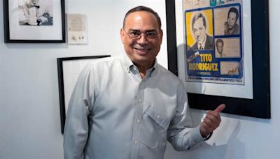 Agradecido Gilberto Santa Rosa tras recibir doctorado honoris causa: "El arte ayuda a moldear individuos"