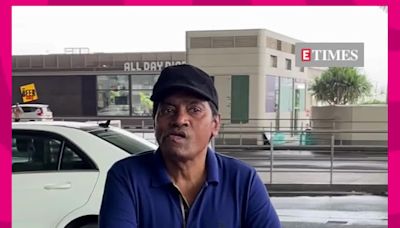 Comedian Johny Lever Brings Laughter With His Hilarious Jokes To The Paparazzi | Entertainment - Times of India Videos