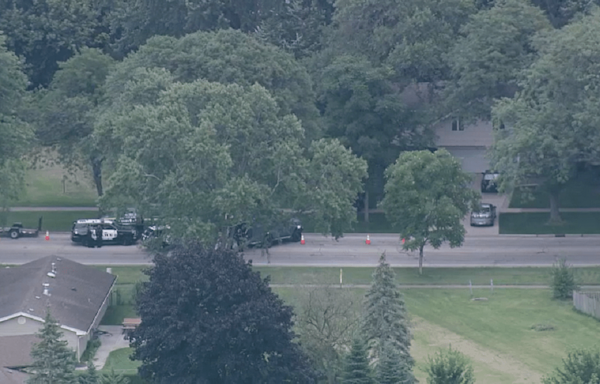 Suspect in custody after hours-long standoff in Schaumburg following shooting stemming from noise dispute