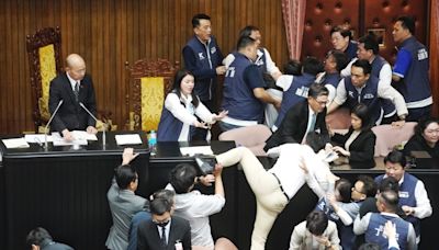 立院再演全武行 朱立倫：這是賴清德給台灣的民主示範？