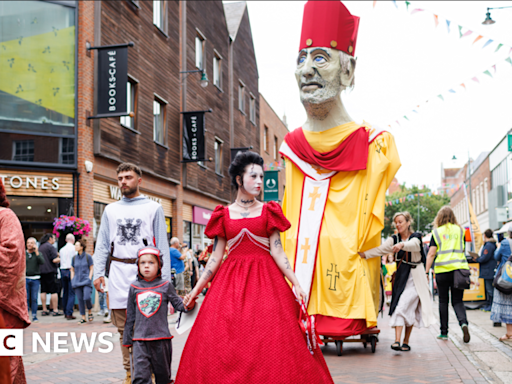 Canterbury: King, queen and saint to parade through city