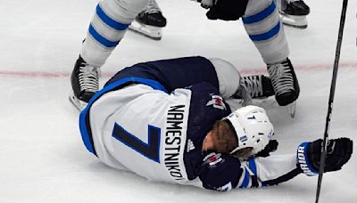 Jets forward Vladislav Namestnikov suffers a fractured cheekbone after a puck hit him in the face