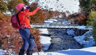 Épico trekking entre la nieve y los colores del otoño a lagunas del norte neuquino para cumplir el sueño más lindo - Diario Río Negro
