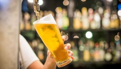 ¿Cerveza fría en minutos?: el truco que seguro no sabías para no tener que esperar por tu bebida favorita