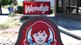 Wendy’s Canada gave its red-headed mascot gray hair to support a veteran TV journalist who was ousted due to suspected ageism￼