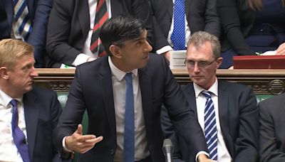 Sunak handing migrants a ‘Tory amnesty’ says Starmer as MP defects to Labour