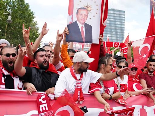 Al menos 54 aficionados detenidos durante el partido Turquía-Países Bajos del sábado en Berlín