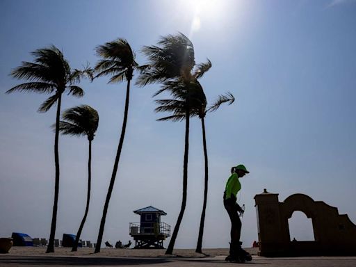 Miami ha estado sofocante en los últimos días. ¿Se avecinan avisos de calor excesivo?