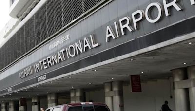 Evacúan aeropuerto de Miami luego que hombre apuñala a una mujer