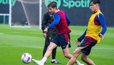 Los jugadores del Barça llegan al vestuario del Estadio de los Juegos Mediterráneos de Almería