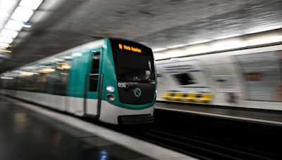 À Paris, après une violente tirade antisémite dans le métro, un homme recherché par la police