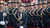 Todas las imágenes de la princesa Leonor jurando bandera en un solemne acto presidido por los Reyes