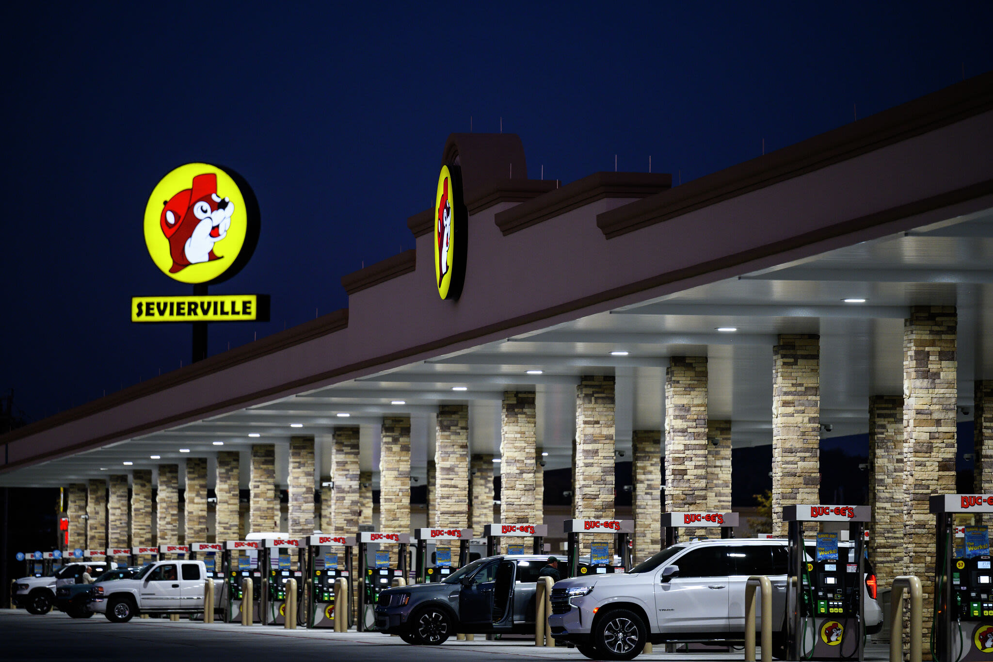 Buc-ee’s isn’t the favorite gas station of America, poll says