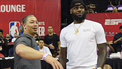 LeBron James elegiría a Tyronn Lue para los Lakers