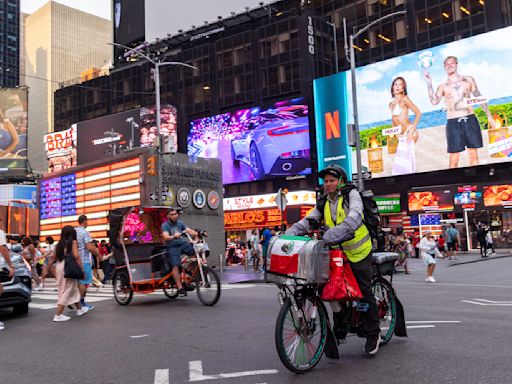 Migrantes que trabajan de repartidores en NY enfrentan la amenaza de los ladrones