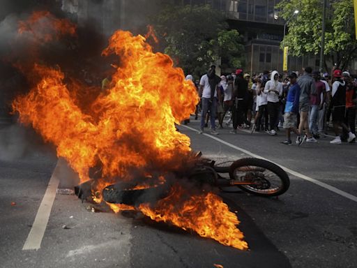 Furia en las calles de Venezuela entre denuncias de fraude