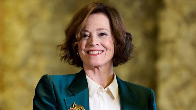 Sci-Fi Legend Sigourney Weaver May Join Star Wars Universe