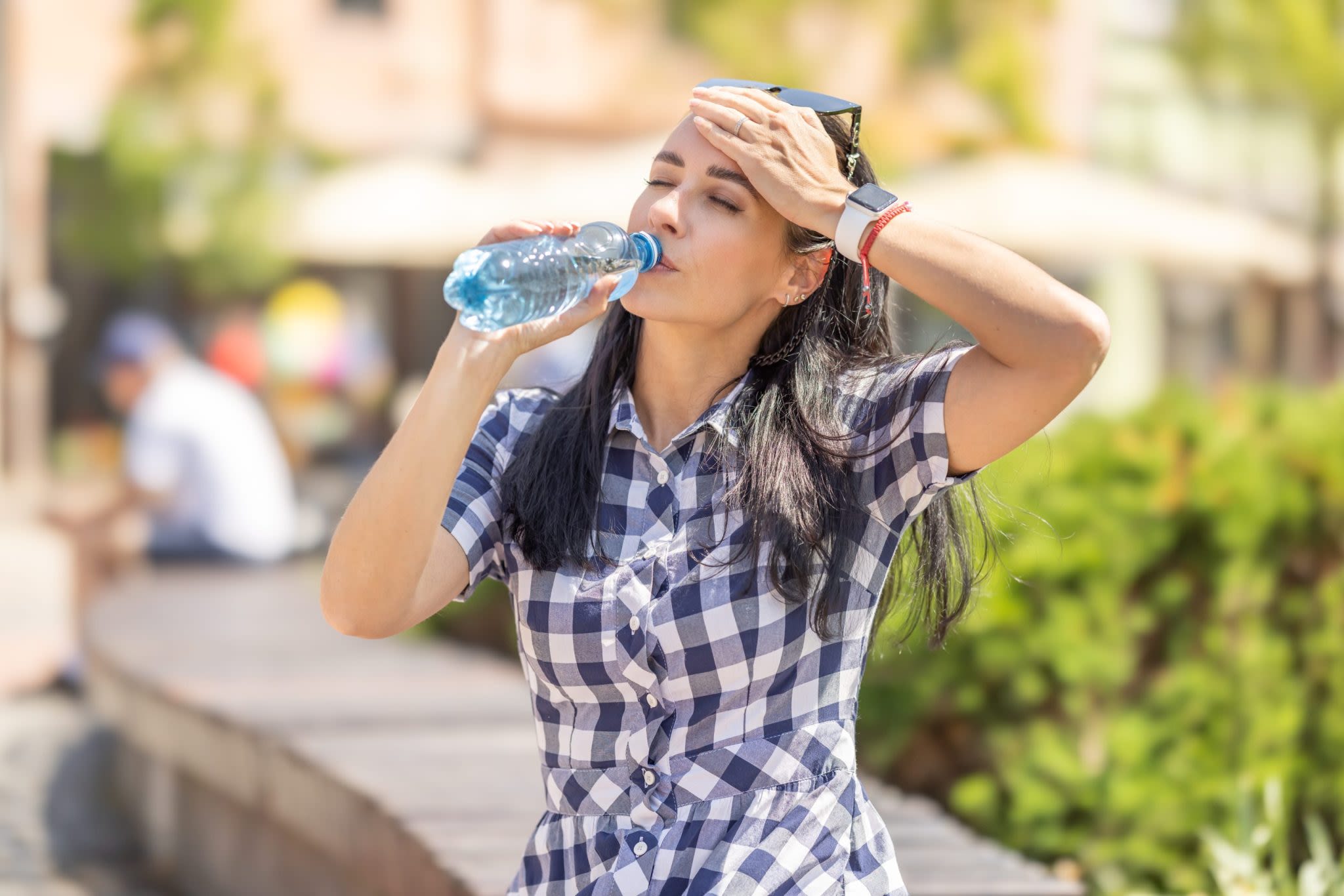 5 simple tips to stay hydrated this summer