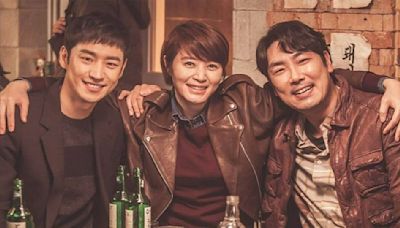 Lee Je Hoon, Kim Hye Soo, and all season 1 cast confirmed to appear in Signal 2, writer Kim Eun Hee’s husband reveals