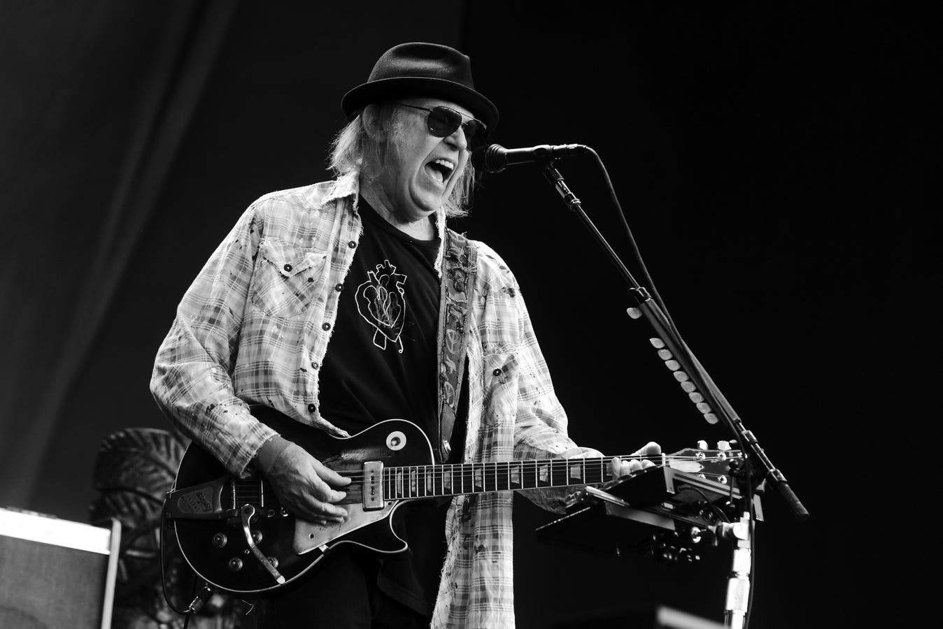 Neil Young Lands Yet Another Bestseller With His Latest Album