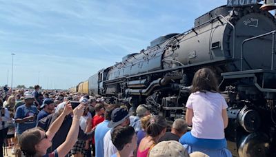 Union Pacific’s Big Boy train rolls into Rochelle with ‘big’ crowds, miles of traffic