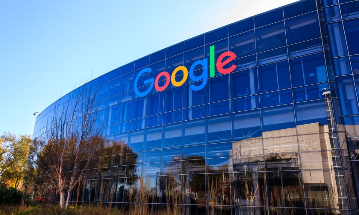 Google Explores Major Acquisition of HubSpot to Bolster Cloud