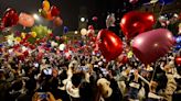 Thousands celebrate the new year in Wuhan amidst China's COVID wave