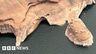 Utah's famous 'Double Arch' rock collapses