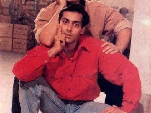 SALMAN KHAN ONCE painted AAMIR KHAN IN THIS ICONIC AVATAR