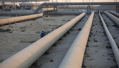 Oil Pares Gains After Hamas Says It Accepts Cease-Fire Proposal