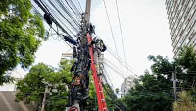 CEEE divulga lista com 105 ruas de Porto Alegre que terão a energia desligada nesta semana; Saiba mais
