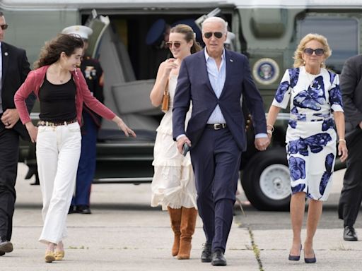 Gathered at Camp David, Biden's family tells him to stay in the race and keep fighting