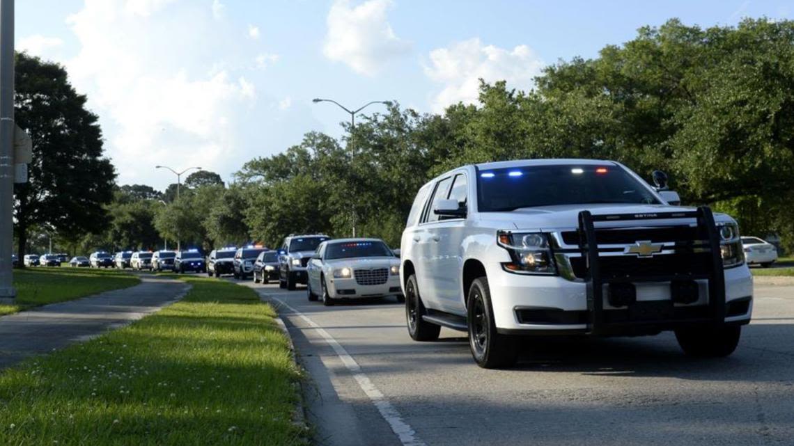 Lafayette SWAT team member dies, three others injured after standoff in Jeanerette