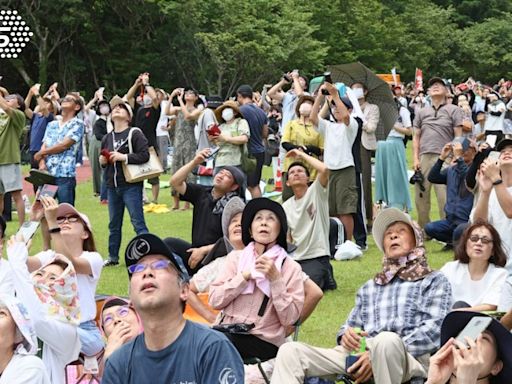 日本火箭發射民眾爭睹 地球觀測衛星「大地4號」成功上軌道│TVBS新聞網