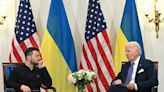 Biden se disculpa por meses de retrasos en aprobación de envíos de armas a Kiev