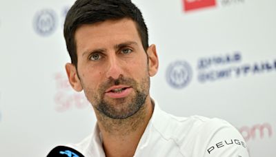 What happened to Novak Djokovic's knee?