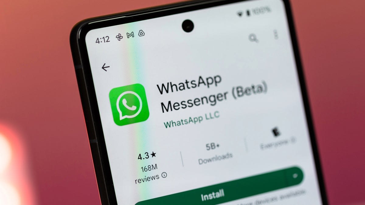 WhatsApp verification badge goes Meta with a new blue color
