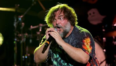 Jack Black responds to students' request to attend 'School of Rock' musical production