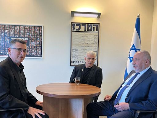 Israel: Complot opositor llama a Gantz para derrocar a Netanyahu