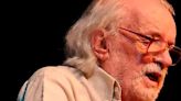 Murió Oscar del Barco: poeta, pintor y pensador sin límites