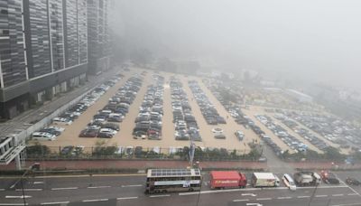 紅色暴雨｜將軍澳日出康城停車場水浸 影業路全線封閉