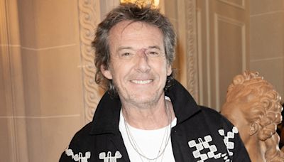 "Tout seul, on n'est rien" : Pourquoi Jean-Luc Reichmann ne fera jamais de one-man show ?