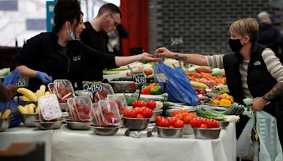 UK grocery price inflation falls to 2.4%, says Kantar